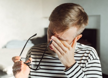 В статье мы расскажем все о лечебной физкультуре при близорукости, а также приведем пример наиболее эффективных методик для коррекции заболевания
