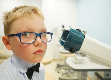 В статье мы расскажем о том, что такое дальнозоркость у детей. Какова симптоматика болезни, как ее диагностировать и ...